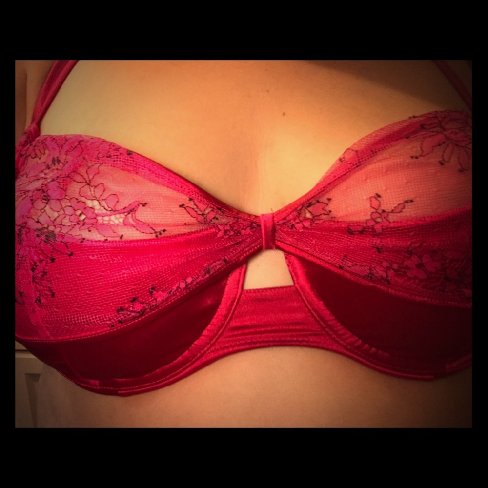 Casique hot pink sexy bra